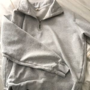 Brandy Melville gray pullover